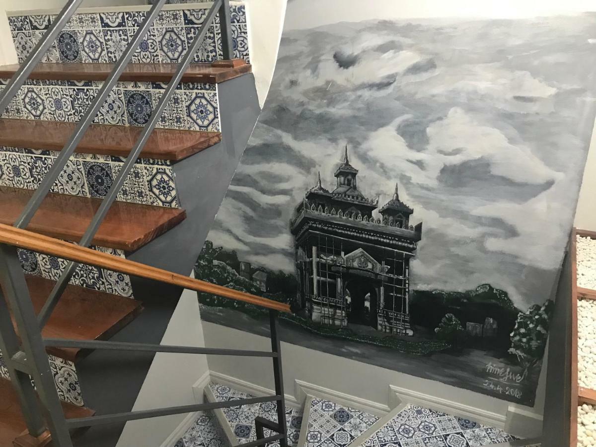 Patuxay Place Vientiane Esterno foto