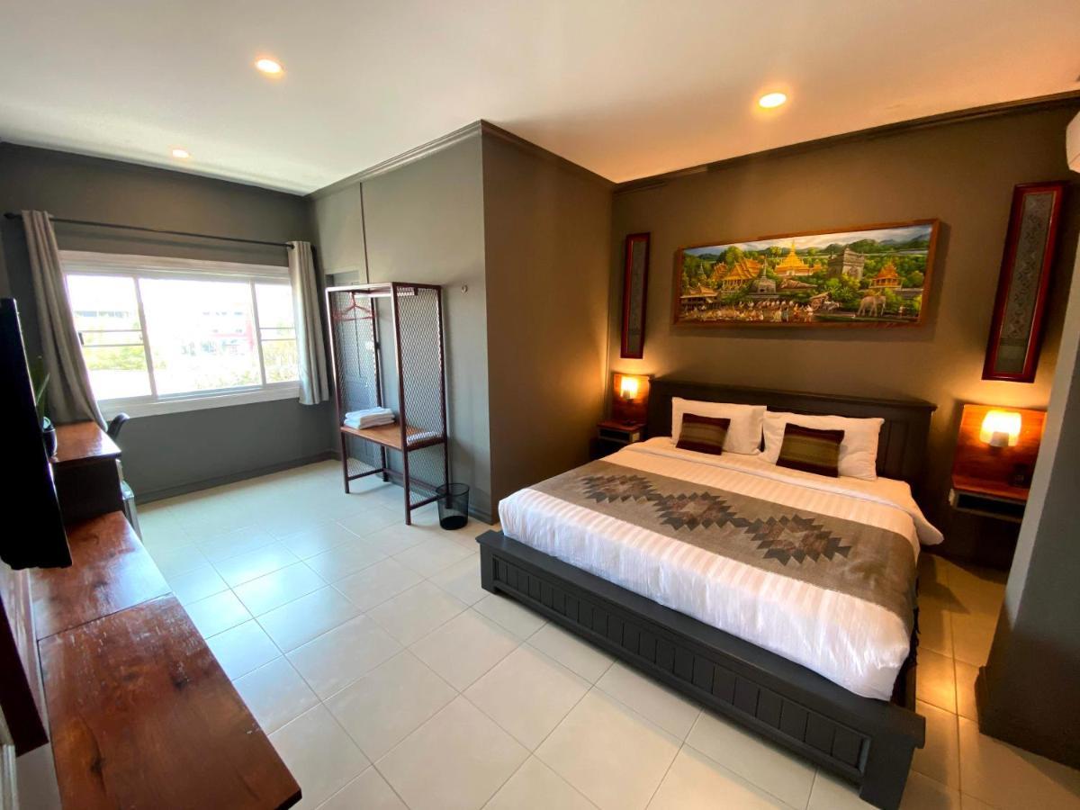 Patuxay Place Vientiane Esterno foto